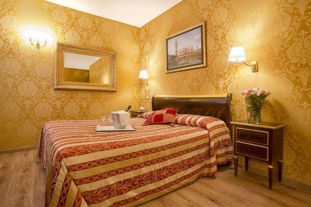 Bed and Breakfast Residenza Goldoni Венеция Экстерьер фото