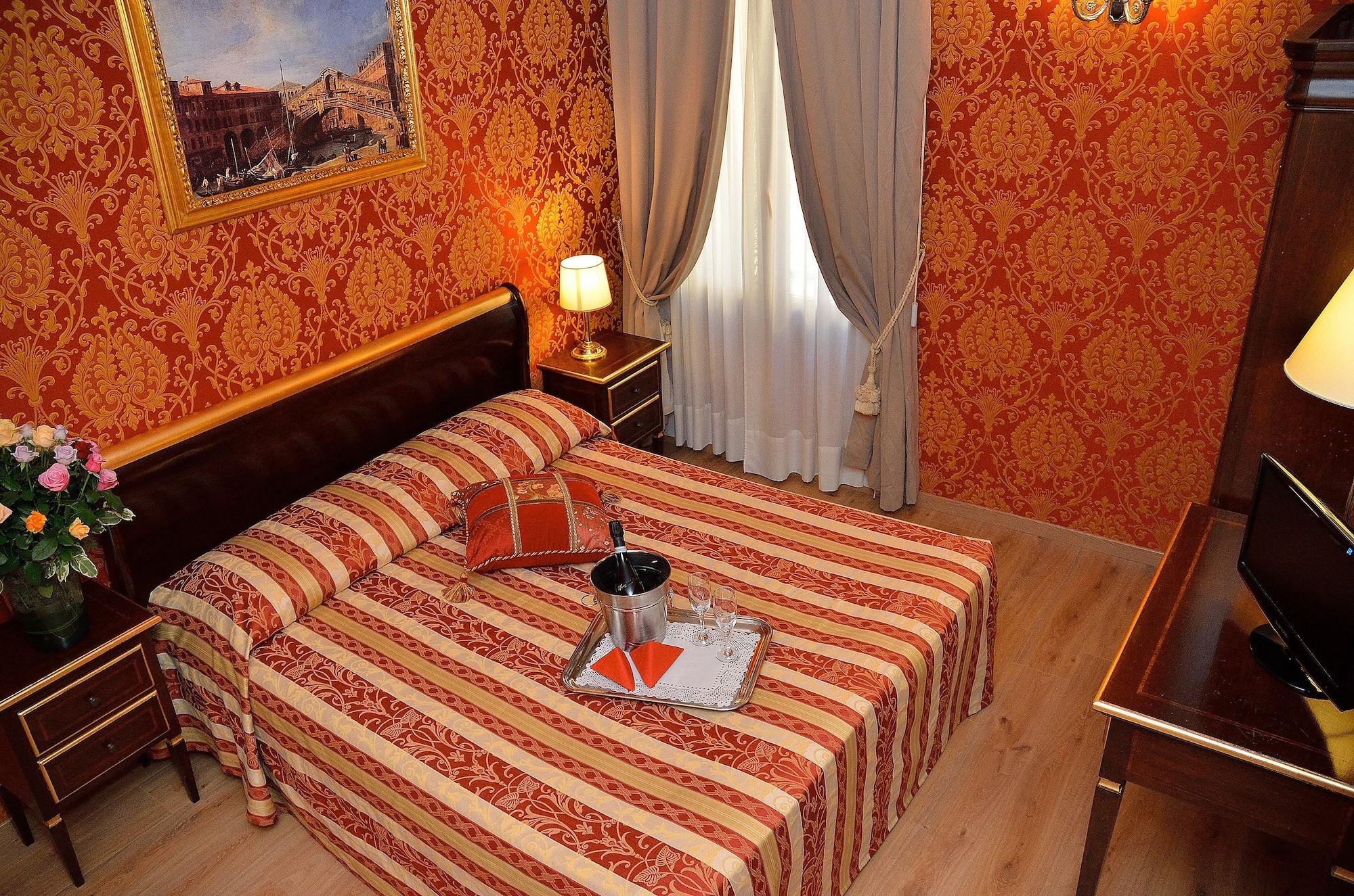 Bed and Breakfast Residenza Goldoni Венеция Экстерьер фото