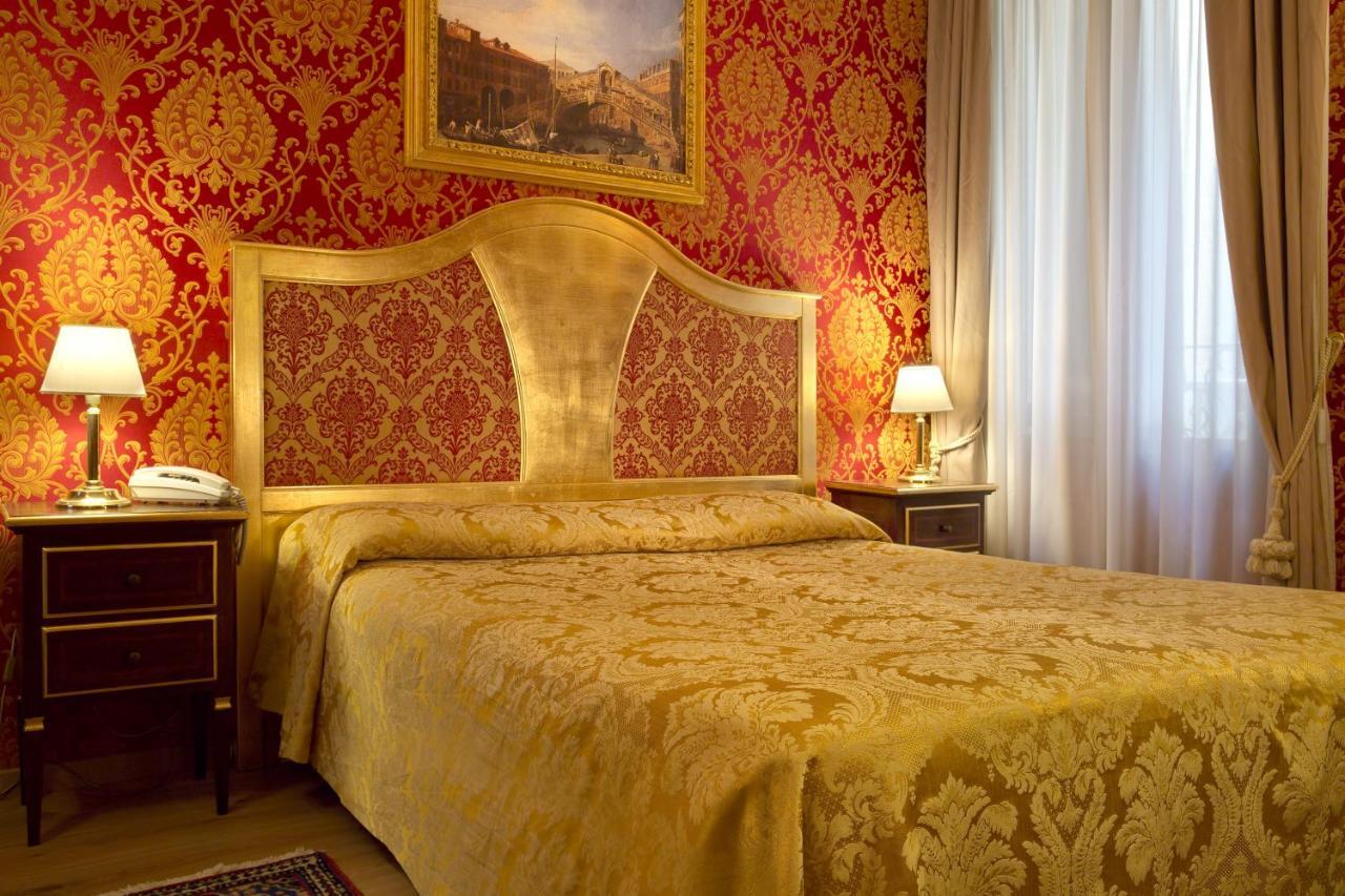 Bed and Breakfast Residenza Goldoni Венеция Номер фото