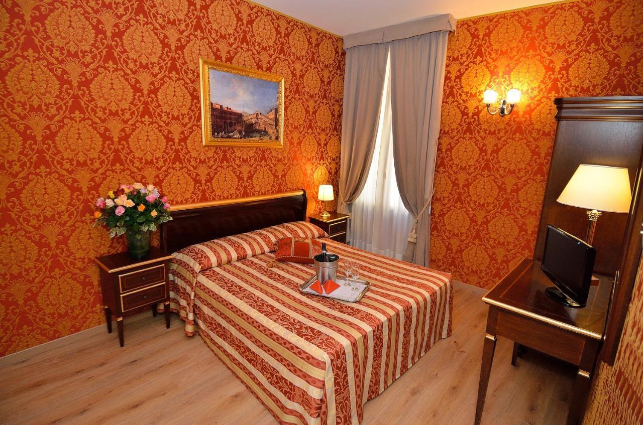 Bed and Breakfast Residenza Goldoni Венеция Номер фото